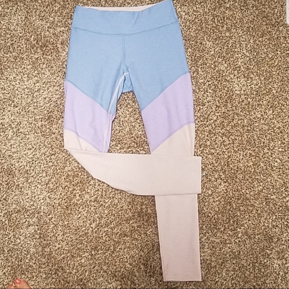 Outdoor voices 7/8 lilac leggings